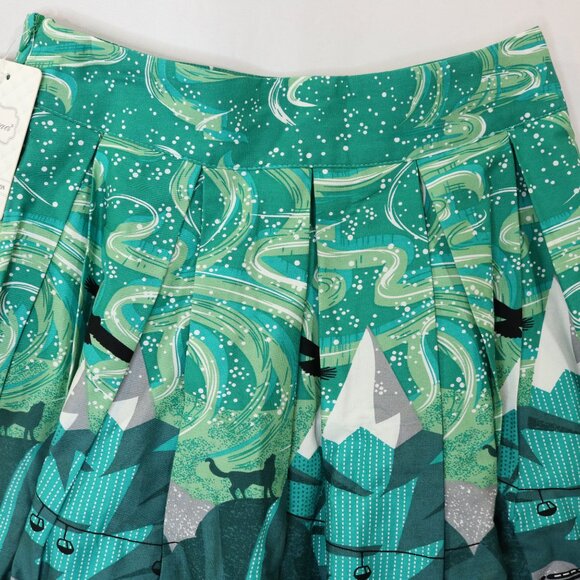 Dressever Pleated Skirt Mountains Deer Wolves Green Winter Side Zip - Picture 2 of 11